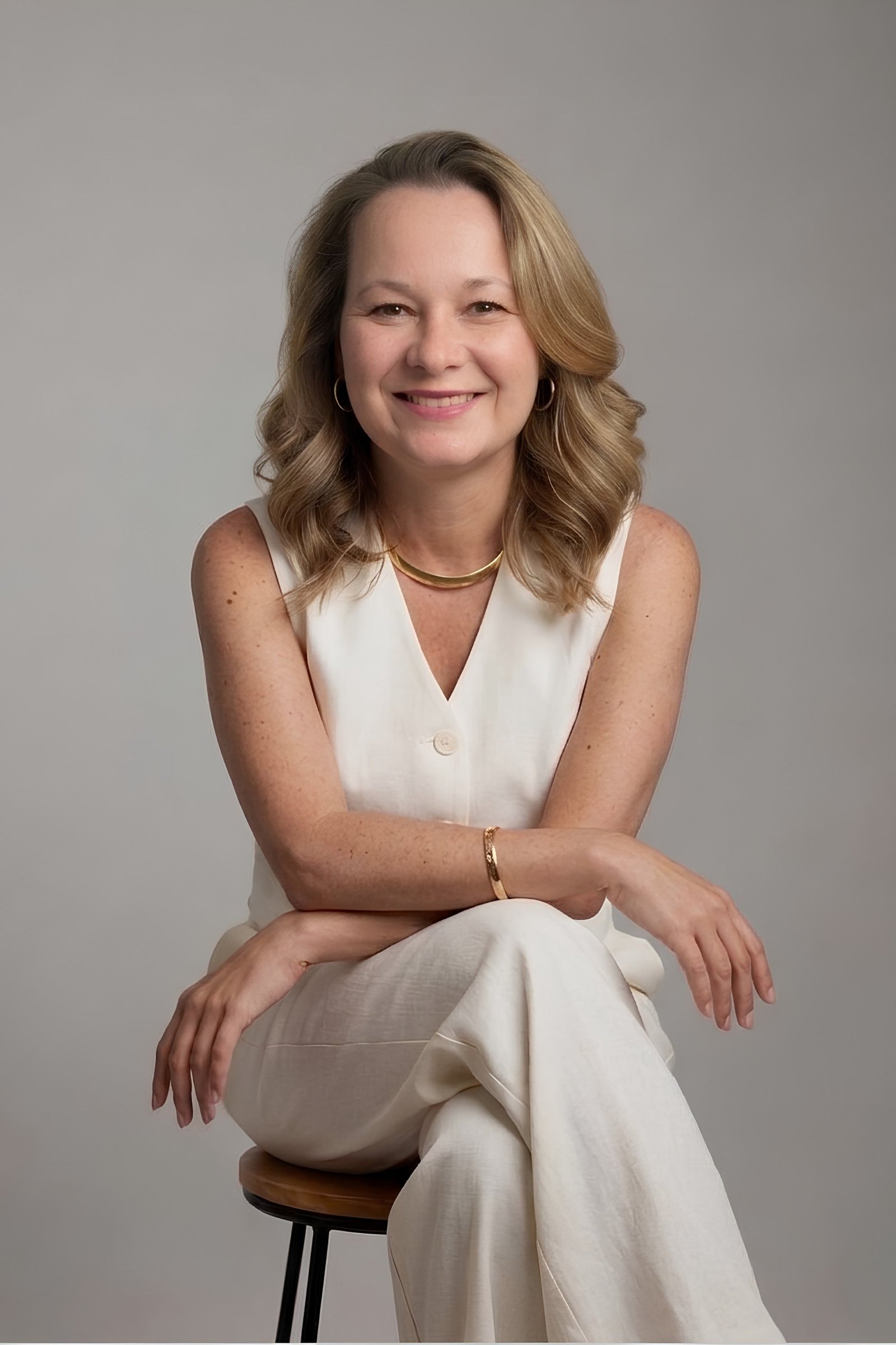 Nina, Solo Traveling CEO